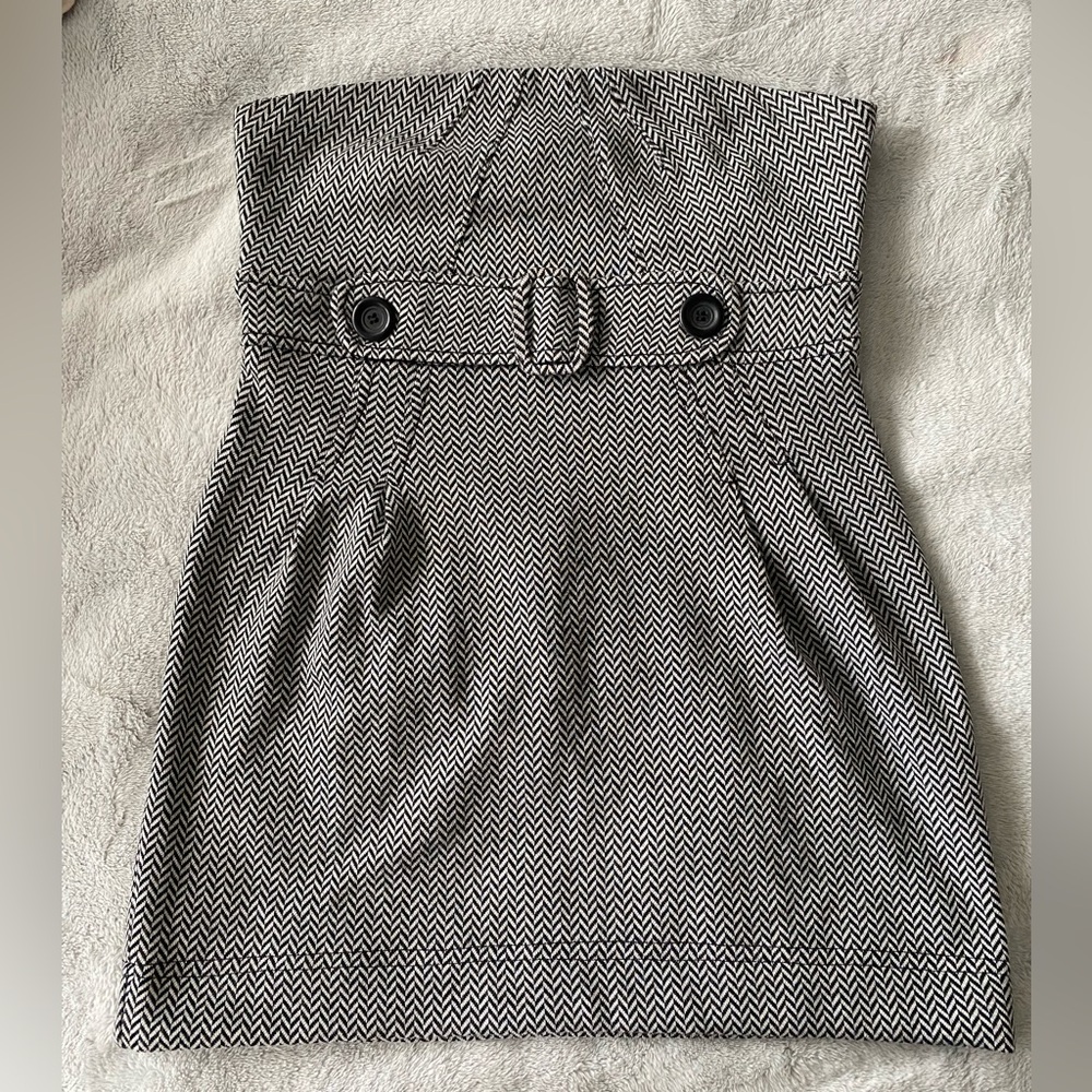 Mango Collection. Size Small. Chevron pattern.